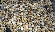 河卵（luǎn）石破碎